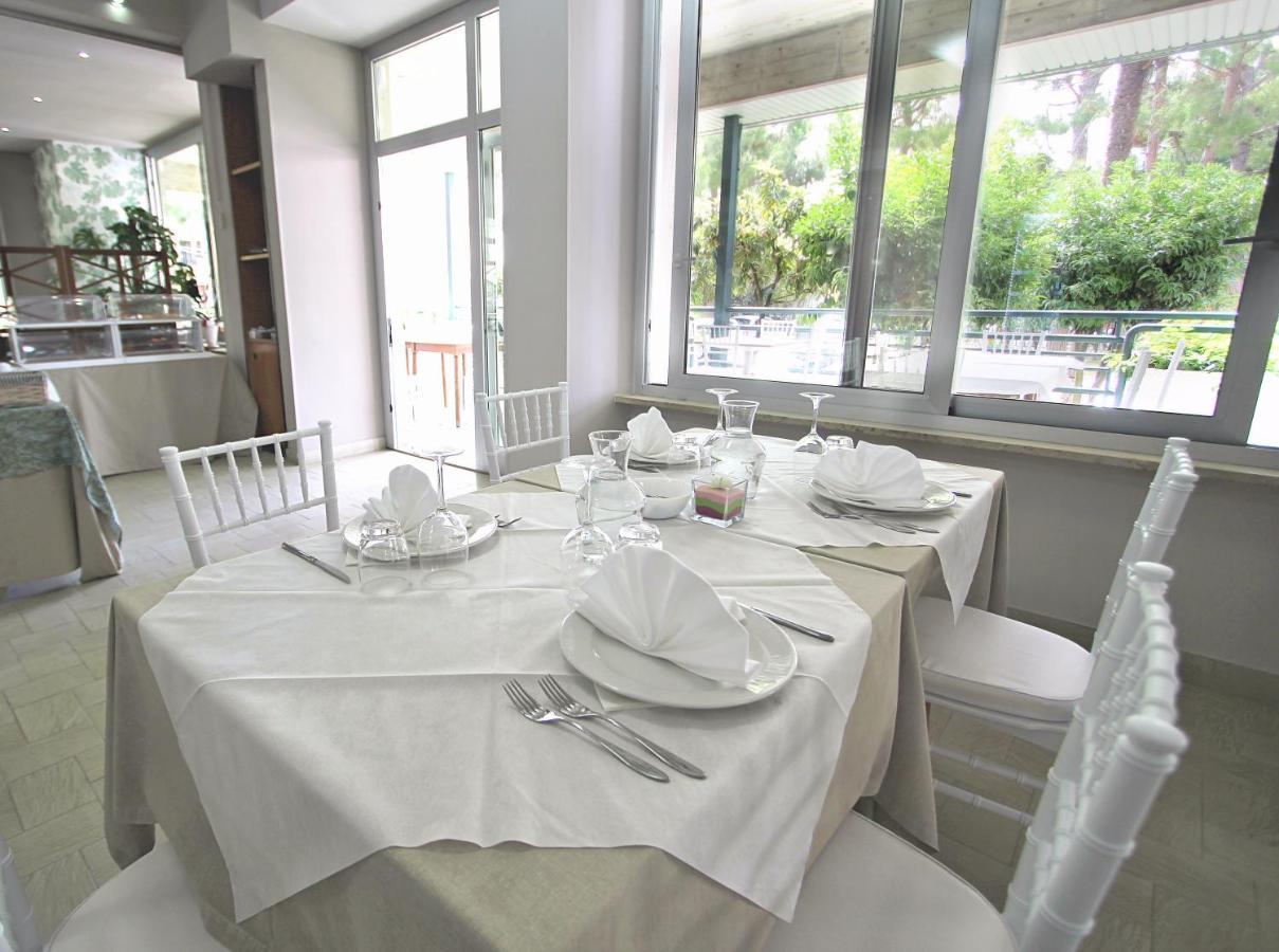 Hotel Pineta San Benedetto del Tronto Exterior foto