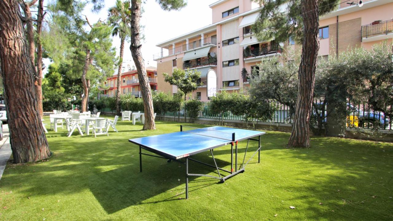 Hotel Pineta San Benedetto del Tronto Exterior foto