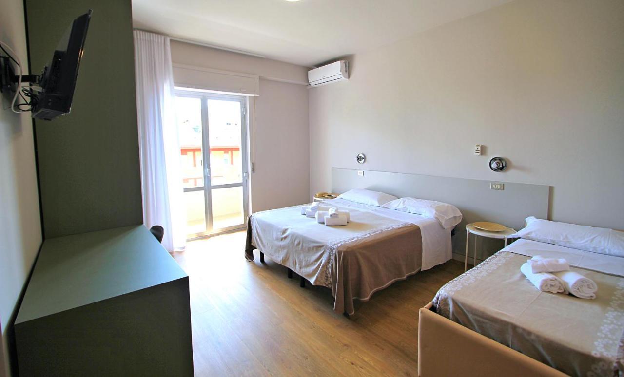 Hotel Pineta San Benedetto del Tronto Exterior foto