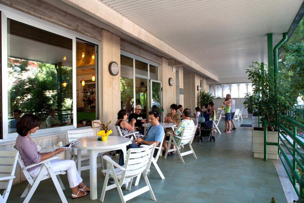 Hotel Pineta San Benedetto del Tronto Exterior foto